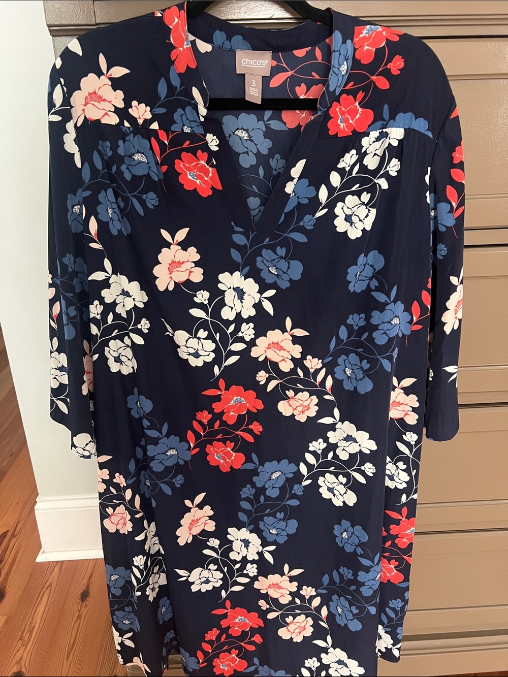 Chico's Navy Floral V-Neck Shift Dress with Red & Cream Blooms (Chicos Size 3)